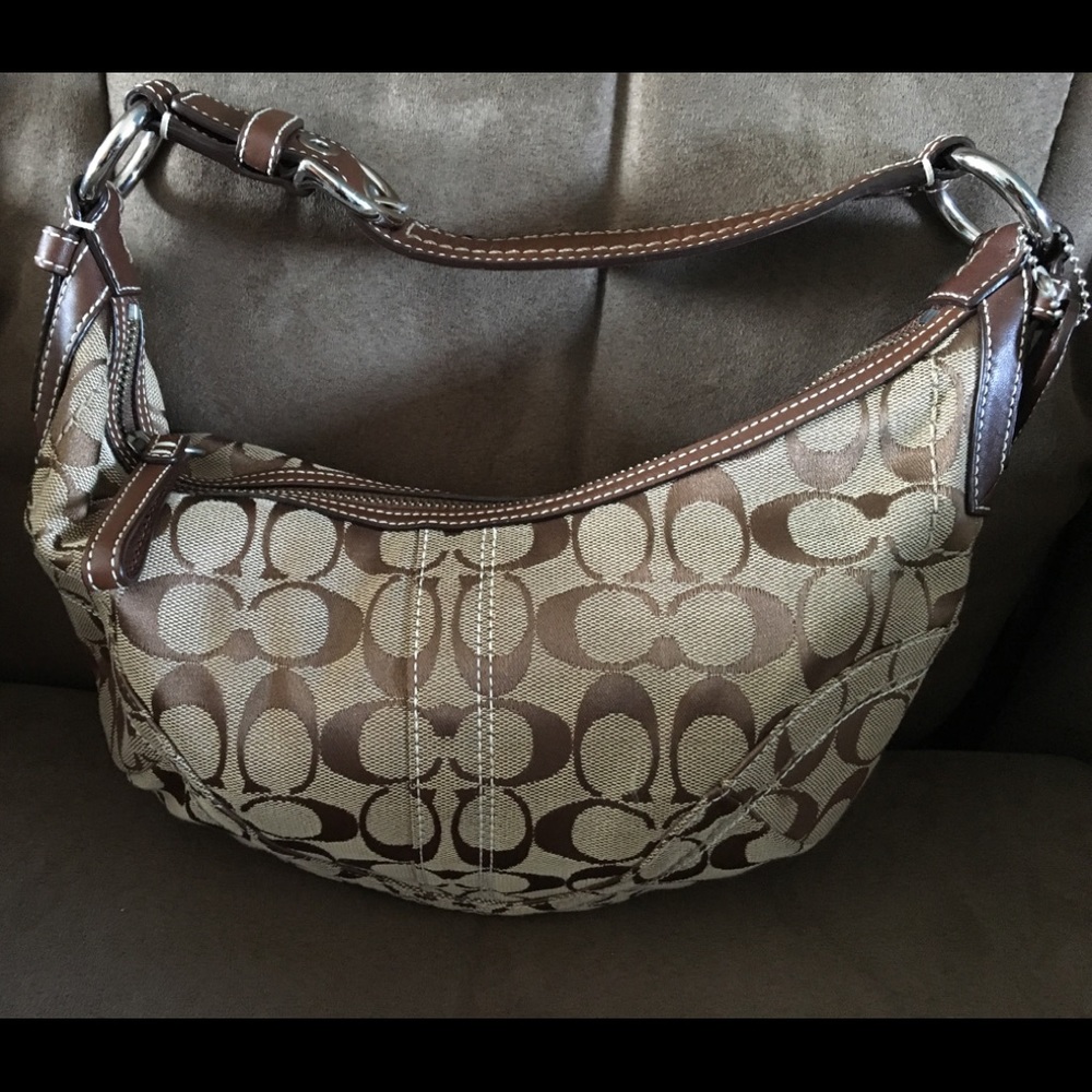 Authentic Coach Pocketbook